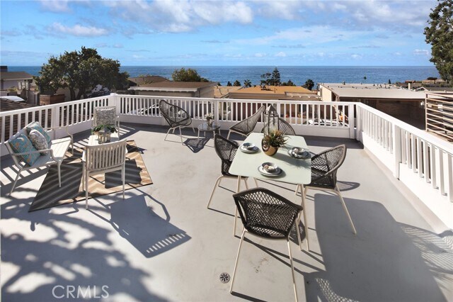 Building Photo - 2856 Rounsevel Terrace