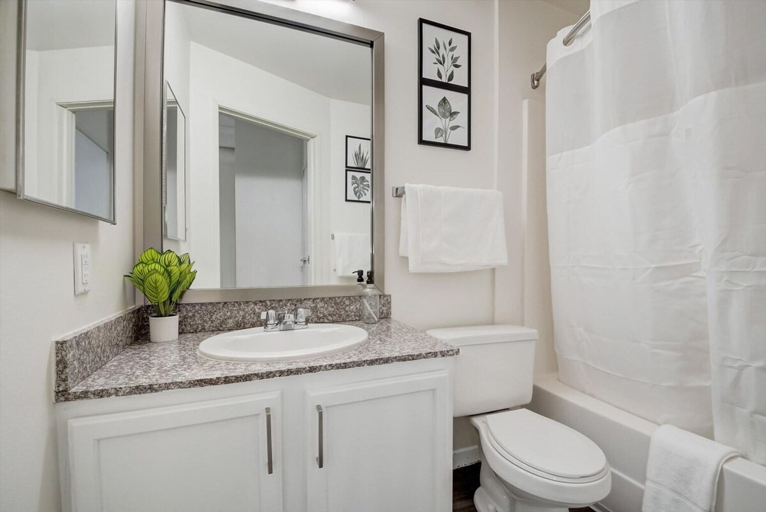 Building Photo - 50 N Illinois St