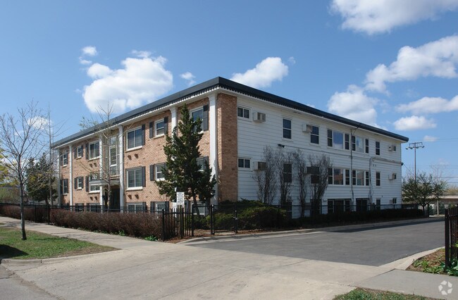 Building Photo - Portland Gardens