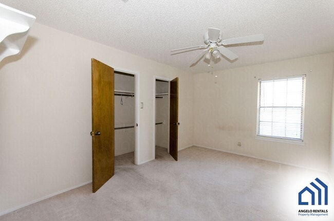 Building Photo - 6 MONTH LEASE!! SPACIOUS Southland 4 bed/3...