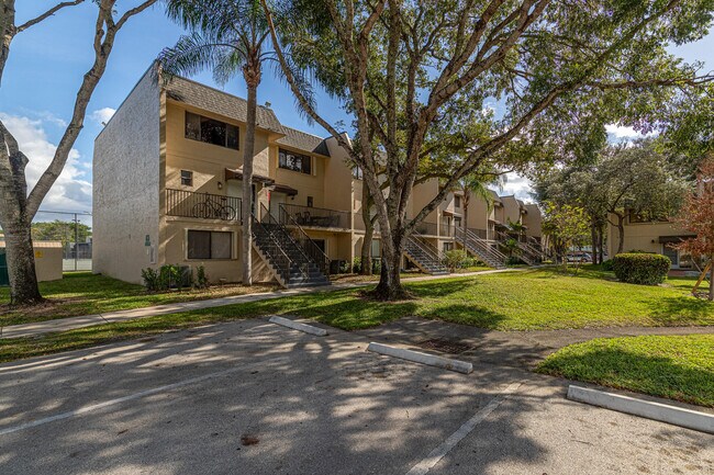 Building Photo - 105 Deer Creek Rd
