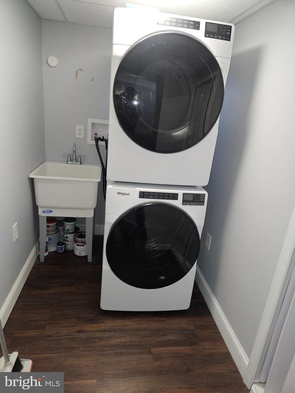 Building Photo - 414 Delaware Ave