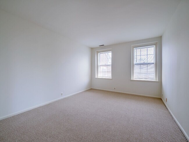 Building Photo - 3940 Langley Ct NW