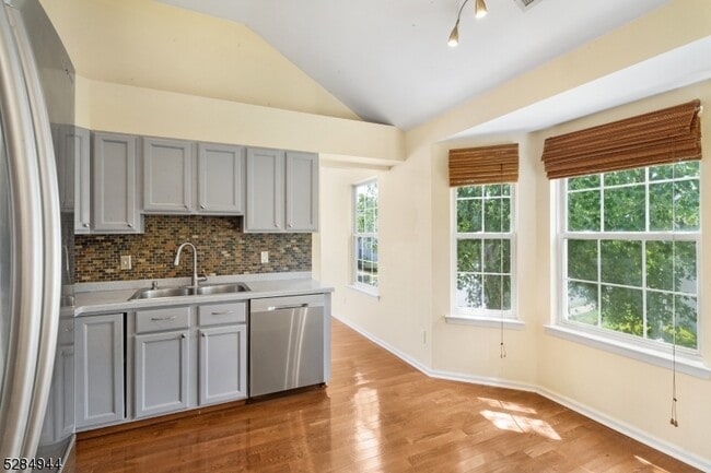 Building Photo - 77 Williamson Ct