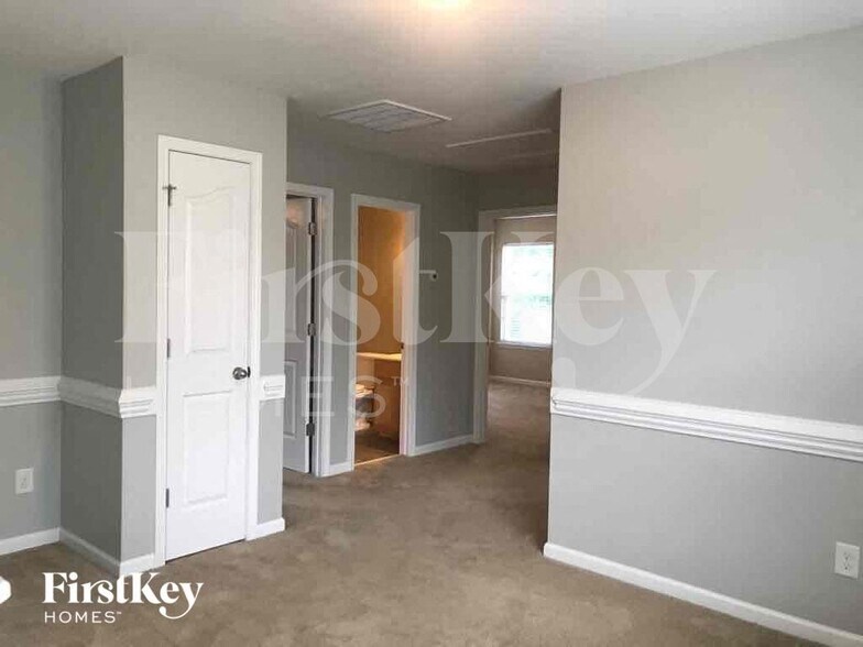 Building Photo - 1428 Paulonia Way