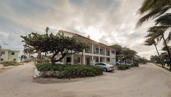 Building Photo - 302 Balboa St