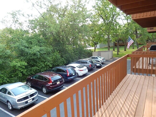 Building Photo - 375 Woodridge Cir
