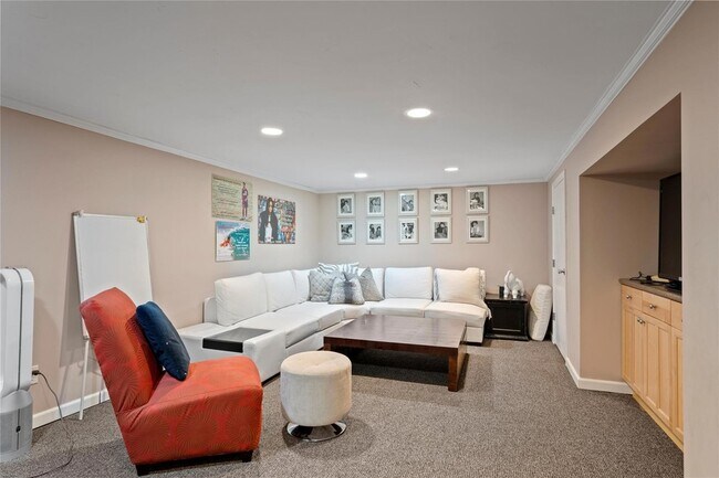 Building Photo - 38 Pheasant Run