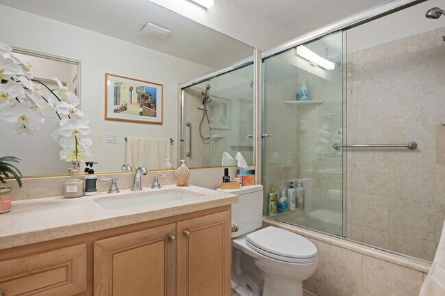 Building Photo - Total Quality Living! El Escorial... EAST BEACH!