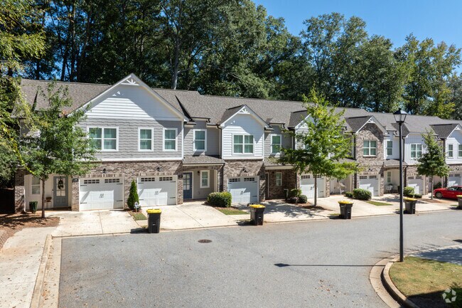 Building Photo - 15 Sprayberry Rd