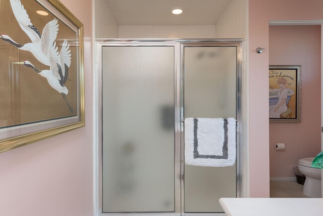 Building Photo - 66 Dartmouth Dr