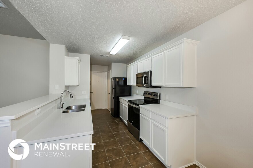 Building Photo - 317 Oakhurst Dr