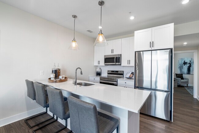 Premium Stainless Appliances - Creekside at Mainland