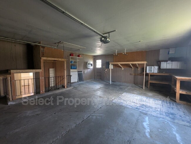 Building Photo - 3226 Arrowwood Dr