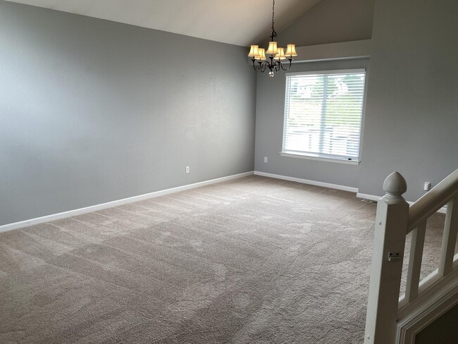 Building Photo - 11960 Meadowood Ln