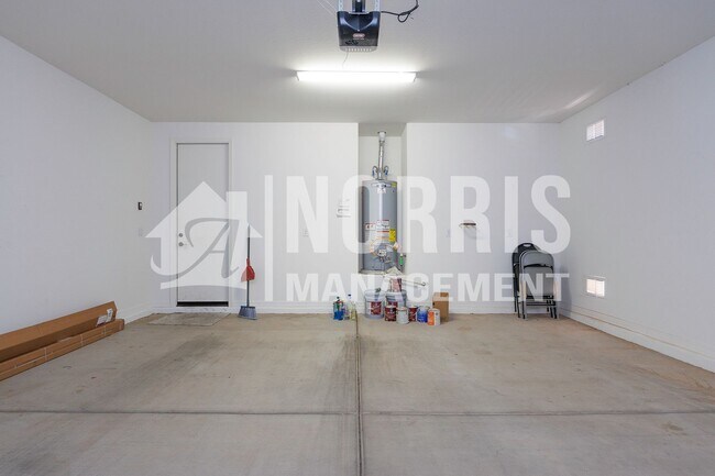 Building Photo - Beautiful Home in Villago