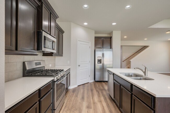 Building Photo - Spacious 4-Bedroom, 3-Bath Home – Over 2,3...
