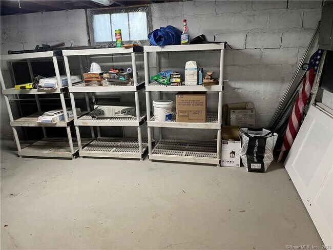 Building Photo - 218 Ruane St