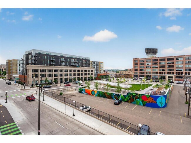 Building Photo - 78 10th St E