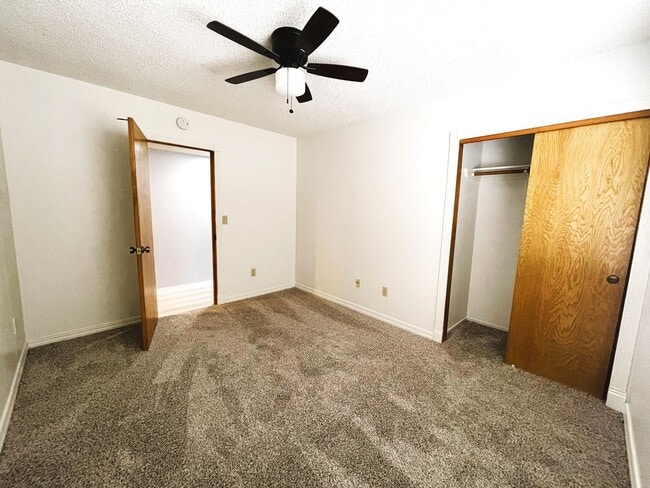 Building Photo - The "Staycation" Vibe