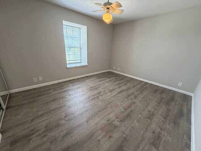 Building Photo - 3408 Balboa Ln