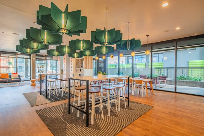 Building Photo - 700 N 4th St