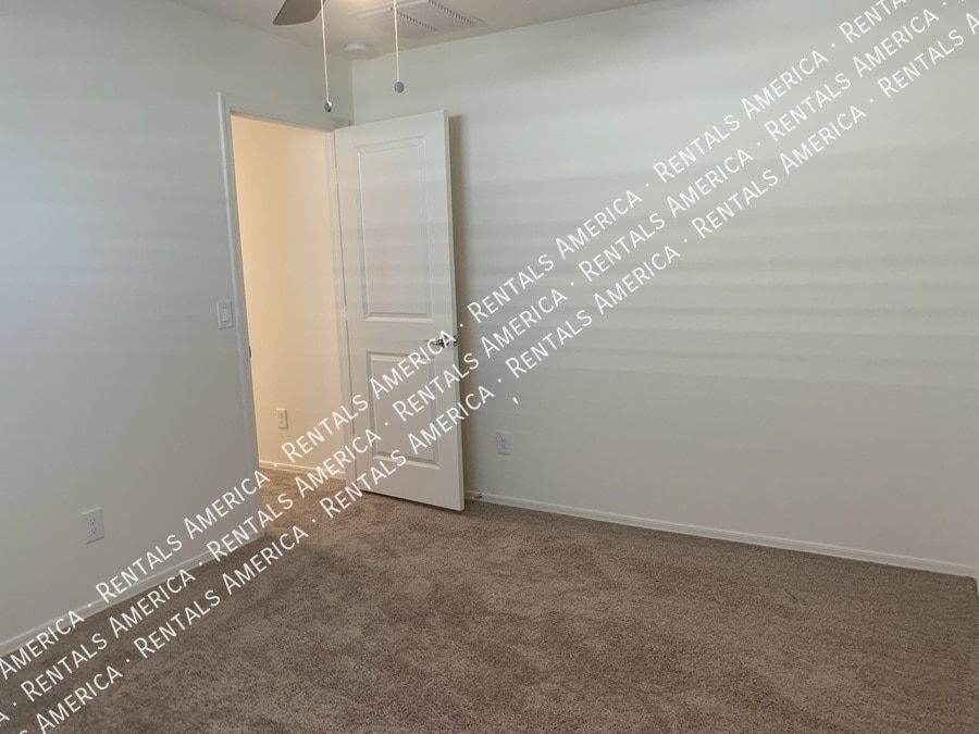 Building Photo - 2569 N Agave Ln