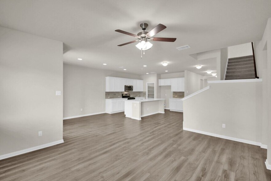 Building Photo - 1829 Leander Dr