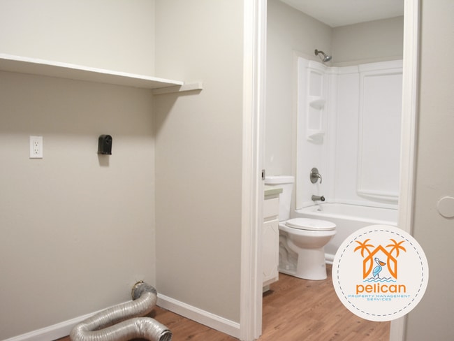 Building Photo - Charming 3-Bedroom Home Just Minutes from ...