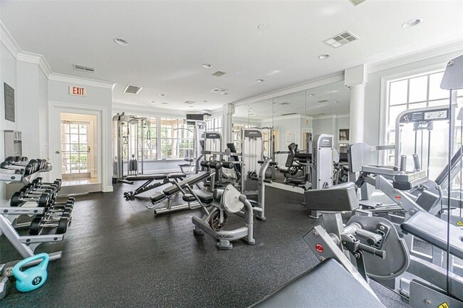 Building Photo - 895 Normandy Trace Rd