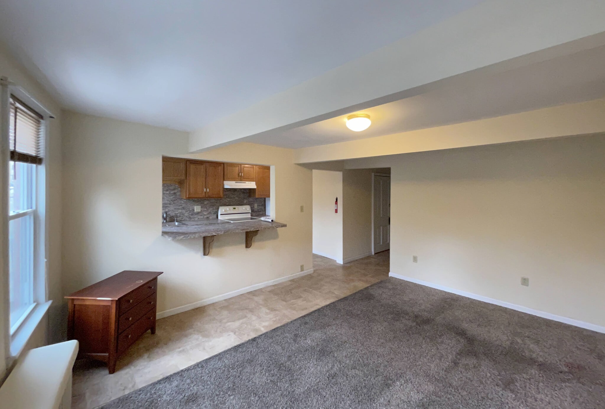 Building Photo - 315 Laurel Blvd