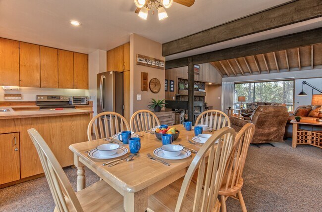 Building Photo - Sunriver Condo