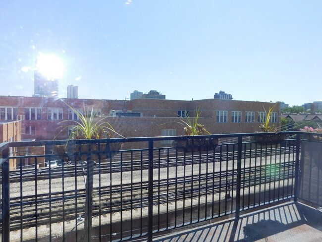 Building Photo - 5139 N Broadway