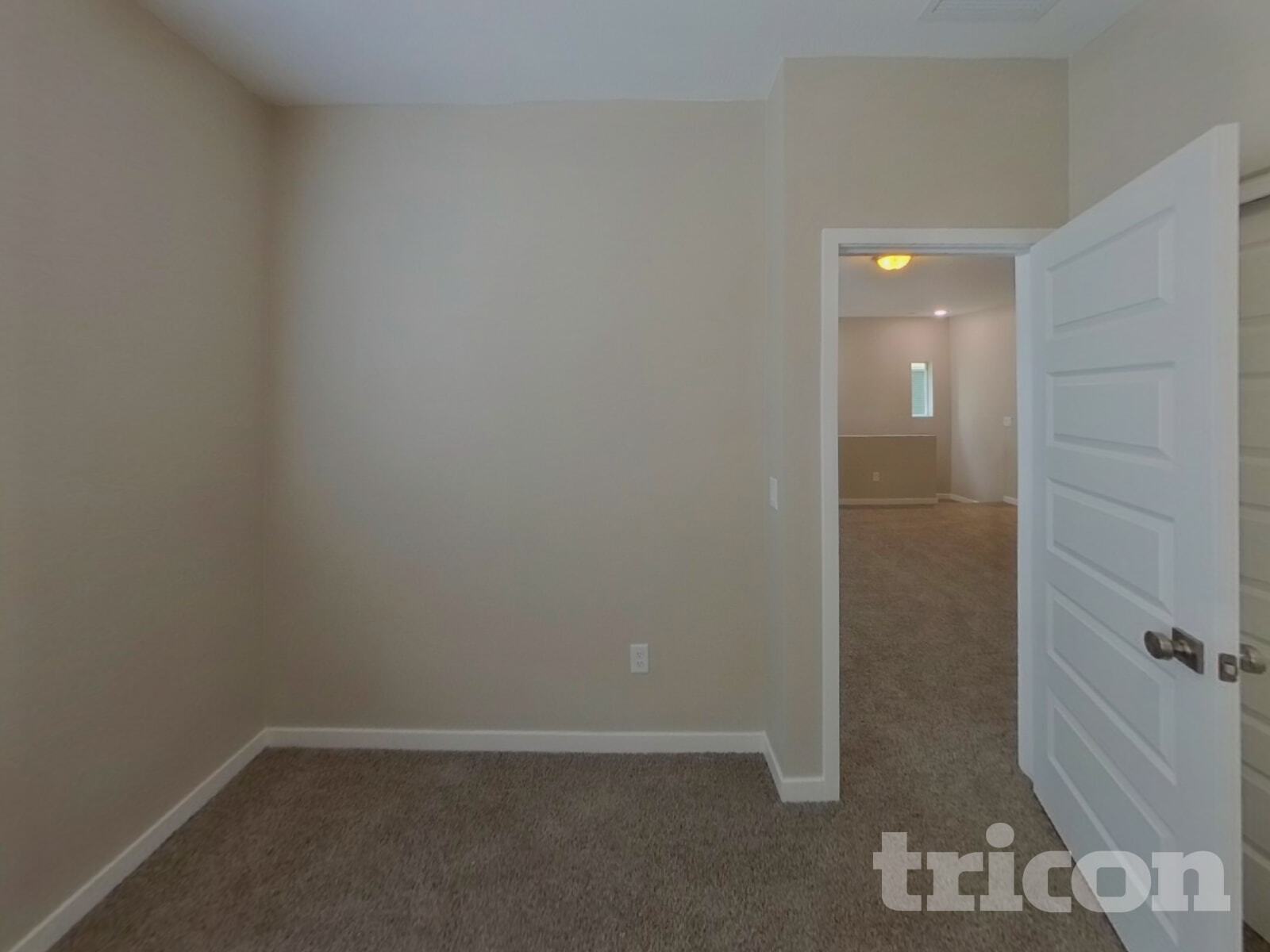 Building Photo - 1318 N Parkcrest