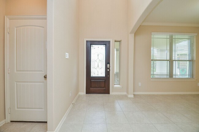 Building Photo - Gorgeous 4-bedroom home!