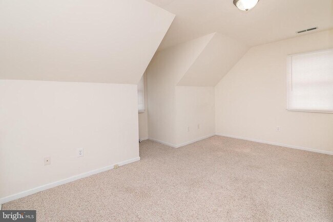 Building Photo - 5444 E Nithsdale Dr