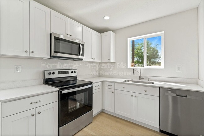 Building Photo - 1503 E Marietta Ave