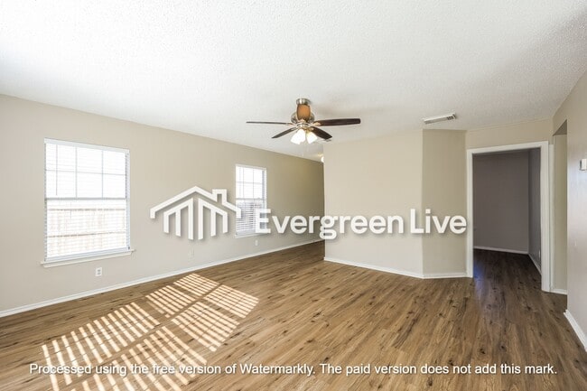 Building Photo - 6015 Encanto Point Dr