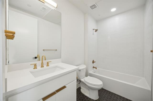 Building Photo - 4907 Bryan St