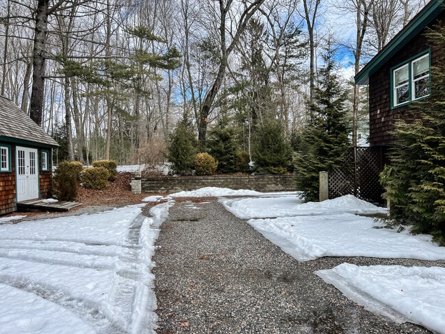 Building Photo - 133 Boston Post Rd