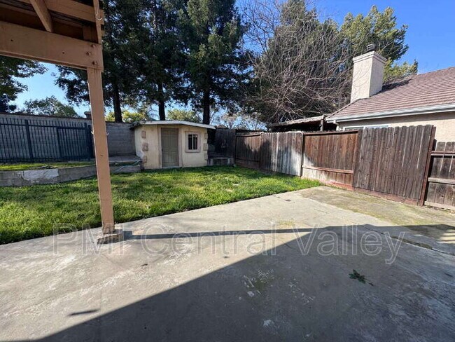 Building Photo - 10335 Point Reyes Cir