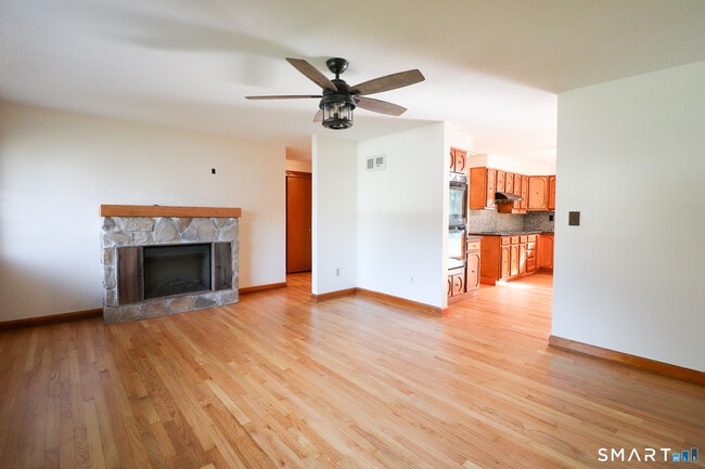 Building Photo - 63 Home Ave