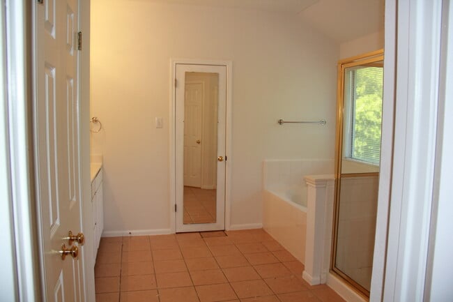 Building Photo - NORTH -   Harris Ridge SBDV