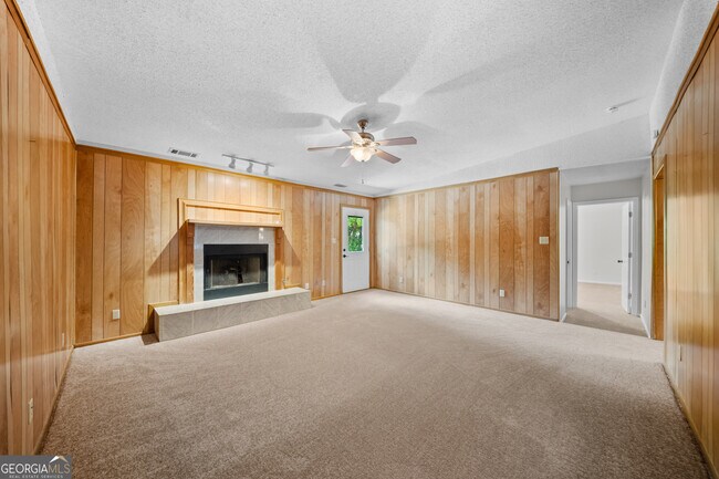 Building Photo - 112 Cedar Grove Rd