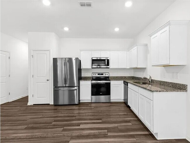 Building Photo - 3537 Cardinal Dr