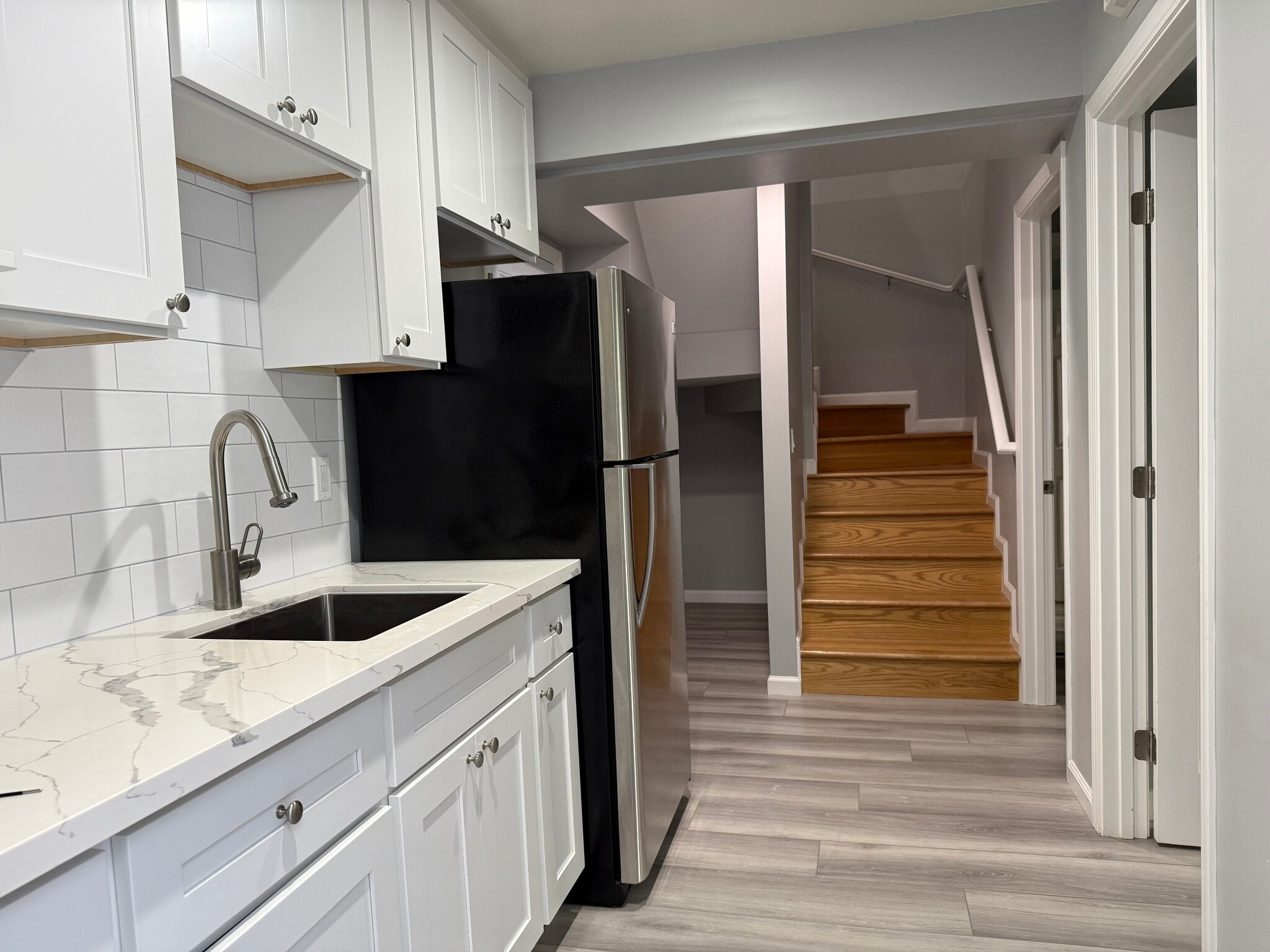 Building Photo - 806 42nd Ave