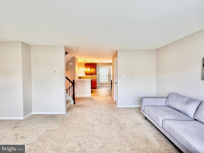 Building Photo - 354 N Barrington Ct