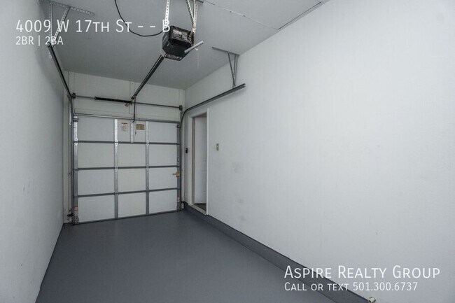 Building Photo - 4009 W 17th St