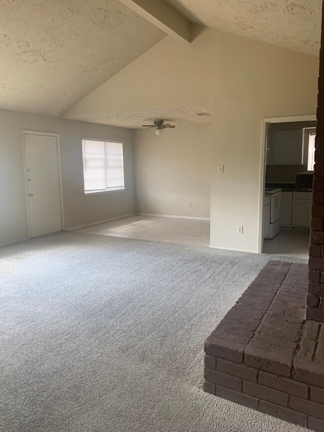 Building Photo - 16347 Sky Blue Ln