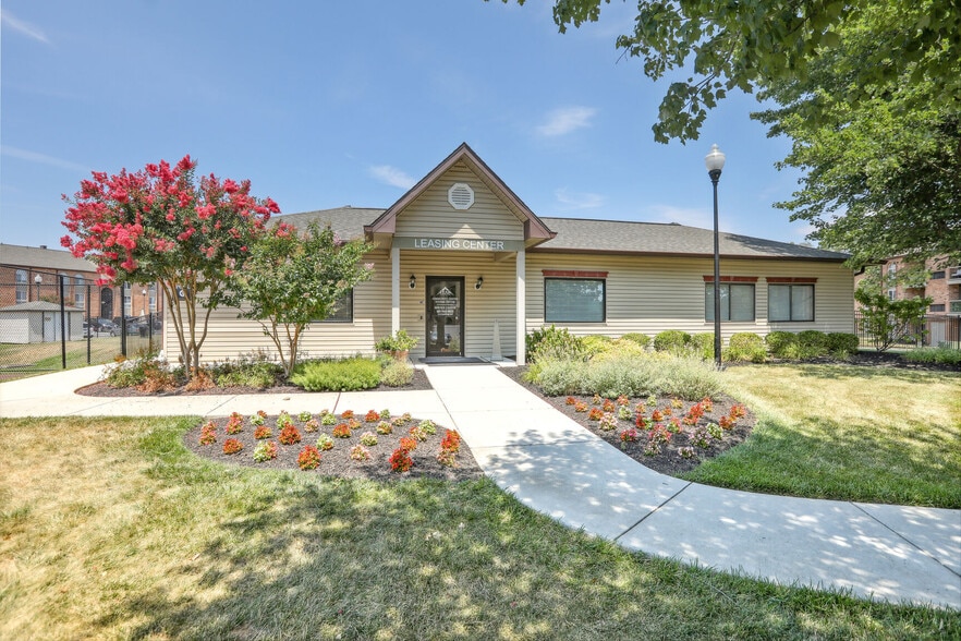 Building Photo - Tuscany Gardens Apartments